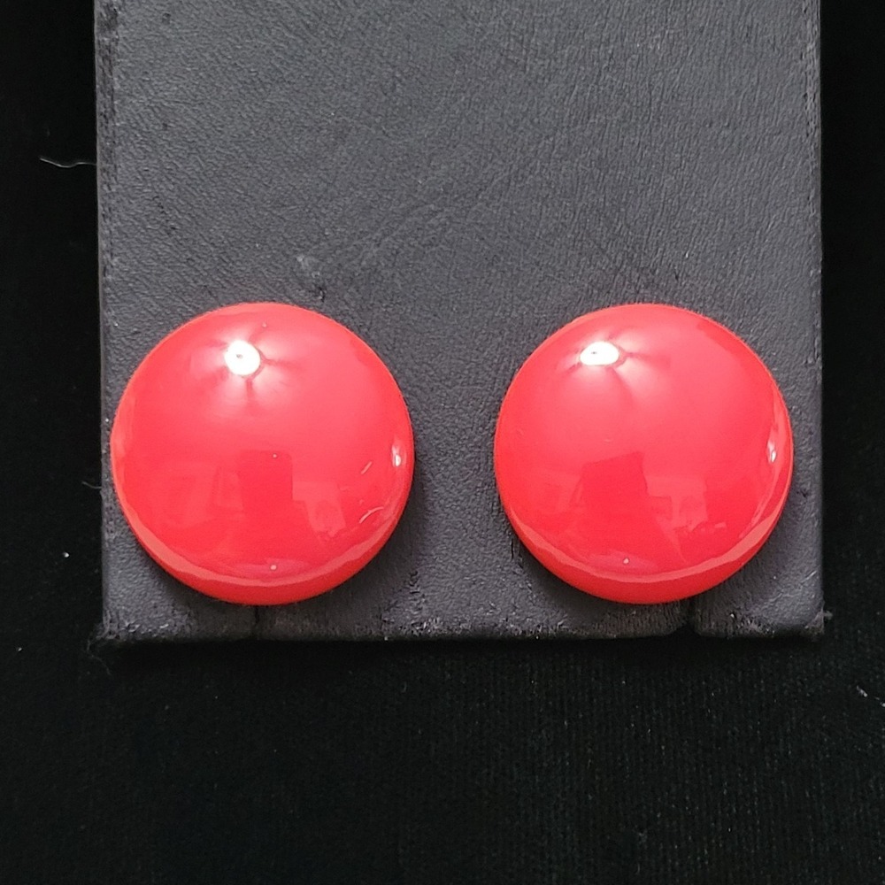 Vintage TRIFARI Signed Red & Gold Tone Round‎ Button Like Clip On 1" Earrings